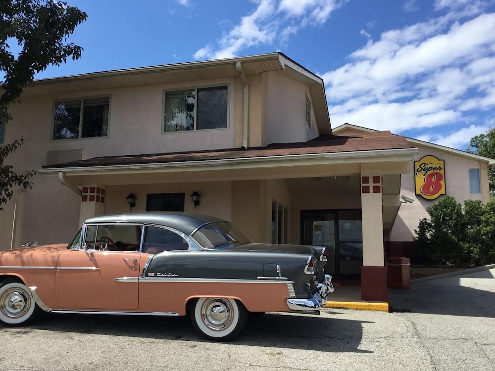 Motel Super 8 By Wyndham Newburgh/West Point Stewart Intl Airport Extérieur photo