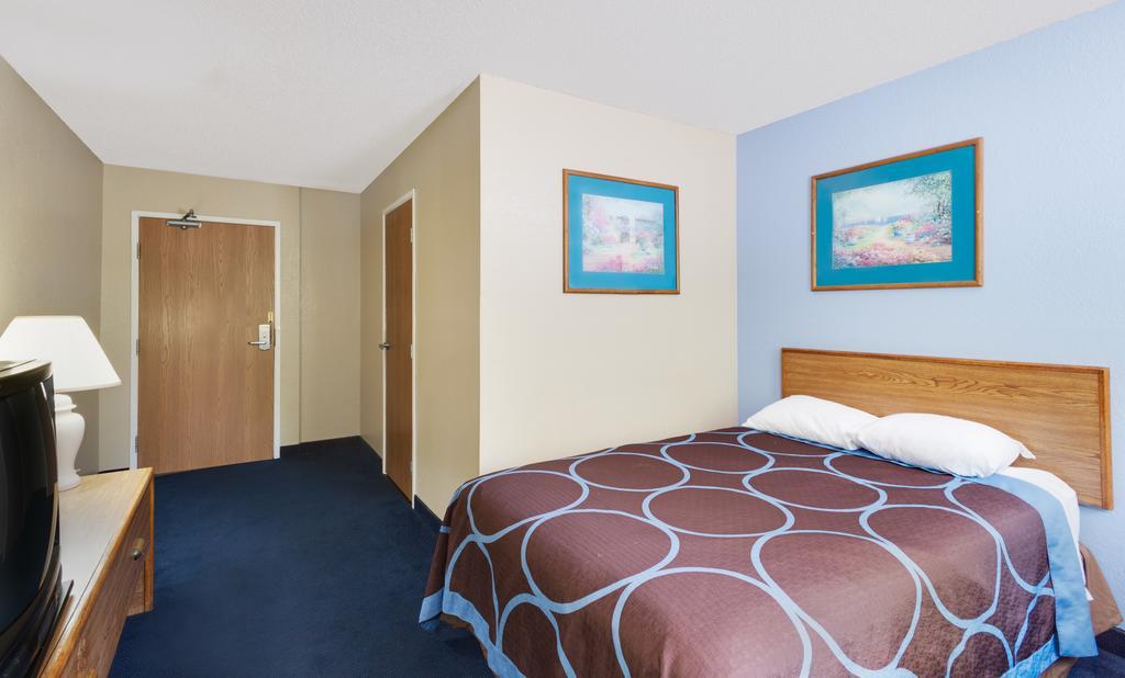 Motel Super 8 By Wyndham Newburgh/West Point Stewart Intl Airport Extérieur photo