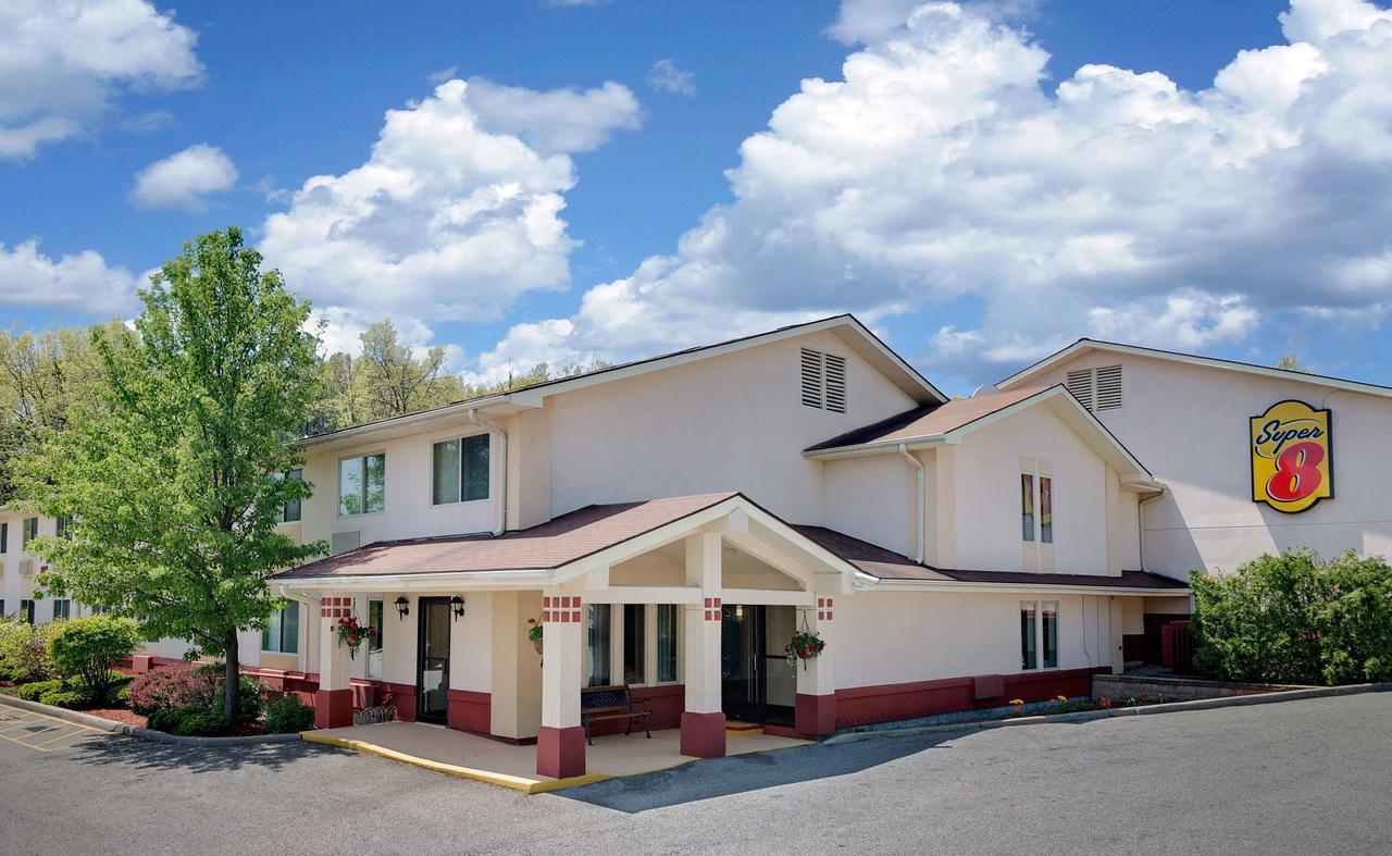 Motel Super 8 By Wyndham Newburgh/West Point Stewart Intl Airport Extérieur photo